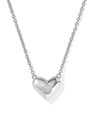 Ari Heart Letter O Silver Short Pendant Necklace