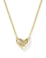 Ari Heart Letter R Gold Short Pendant Necklace