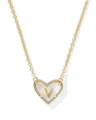 Ari Heart Letter V Gold Short Pendant Necklace