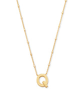 Letter Q Pendant Necklace in Gold