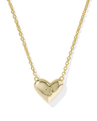 Ari Heart Letter S Gold Short Pendant Necklace