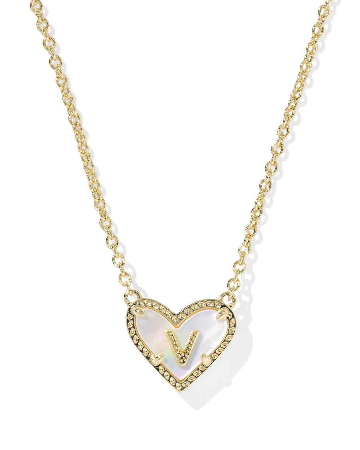 Ari Heart Letter V Gold Short Pendant Necklace