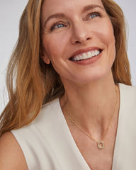 Letter O Pendant Necklace in Gold